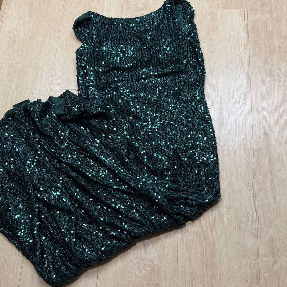 leena for Mac Duggal Cowl Back Boat Neck Sequined Evening Gown Emerald - Picture 4 of 7